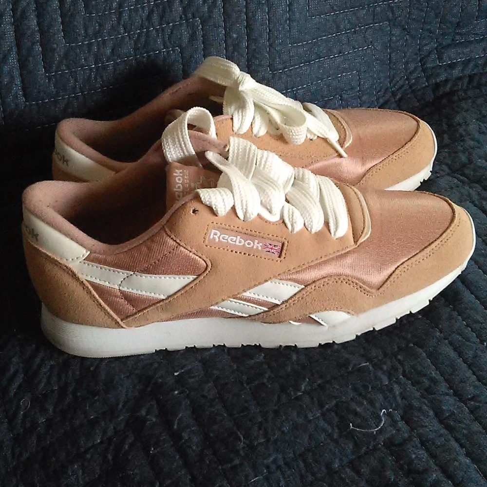 REEBOK CLASSIC SHOES